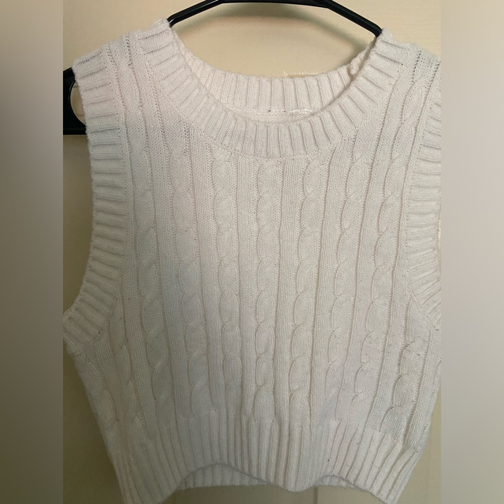 Sweater vest
